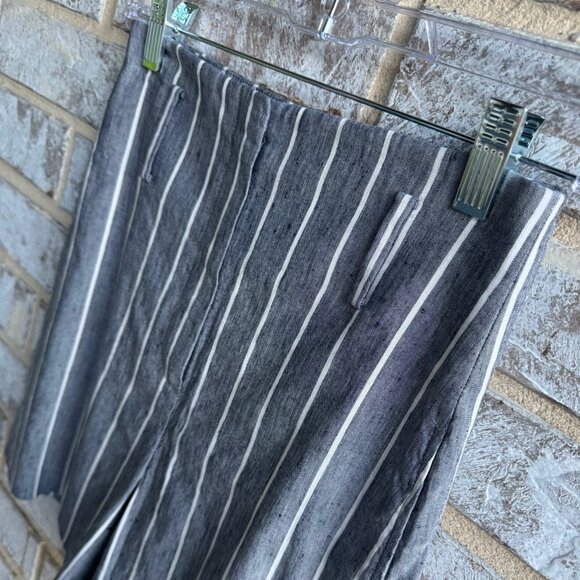 Theory Gray/White Striped High Waist Shorts ("No Belt Included") Women's Size 00 - Picture 5 of 9